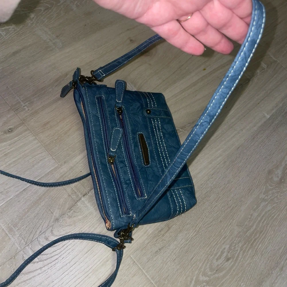 Stone Mountain Blue Jean Denim Look Crossbody Wristlet Bag - Picture 8 of 14